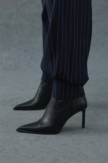 Lacivert Çizgi Detaylı Yelekli Üçlü Takım