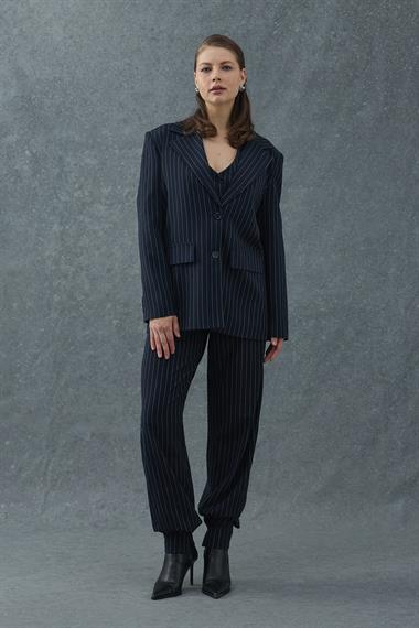 Lacivert Çizgi Detaylı Yelekli Üçlü Takım