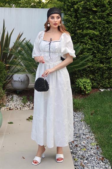 Beyaz Dantel Detaylı Brode Elbise
