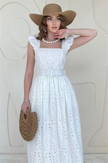 Beyaz Dantel Detaylı Kemerli Brode Elbise