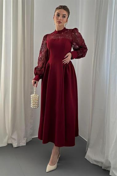 Bordo Dantel Garni Detaylı Atlas Elbise