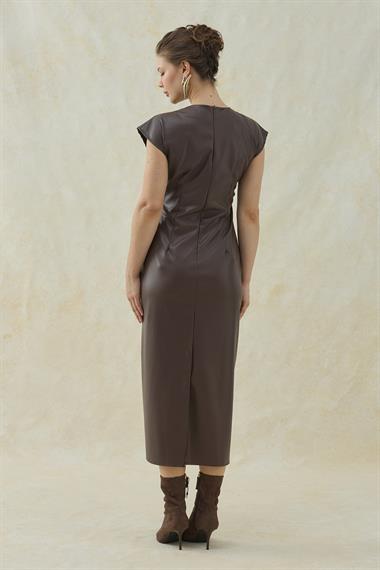 Kahverengi Deri Düğümlü Elbise