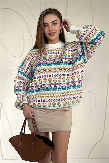 Beyaz Desenli Triko Kazak