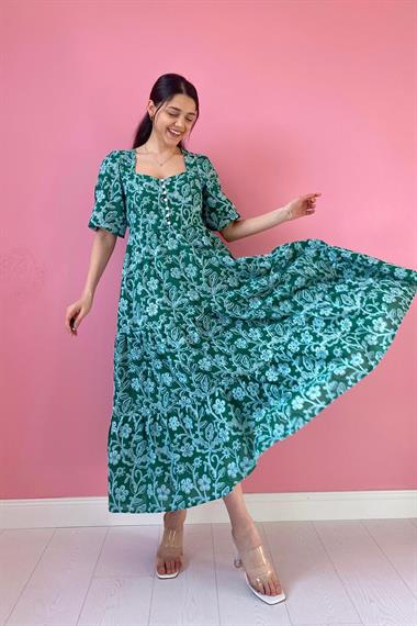 Yeşil Düğmeli Brode Elbise