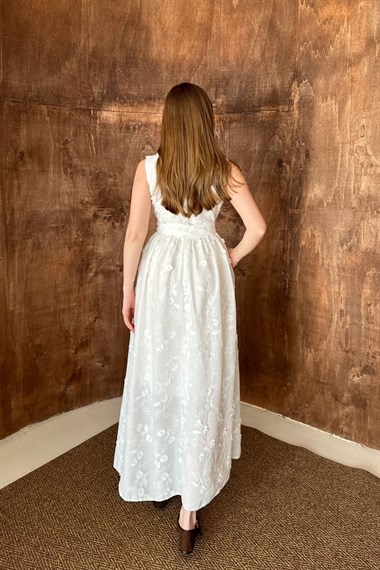 Ekru 3d Brode Detaylı Elbise