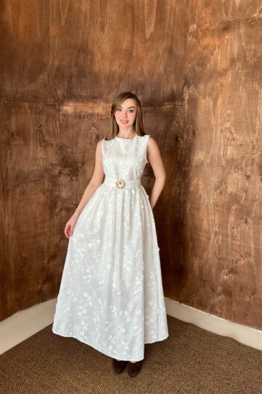 Ekru 3d Brode Detaylı Elbise