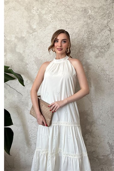 Ekru Güpür Detaylı Kat Kat Maxi Elbise