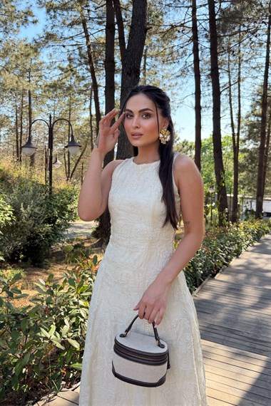 Ekru Kup Detaylı Uzun Elbise