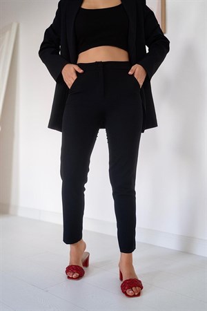 Siyah Ceket ve Pantolon Takım