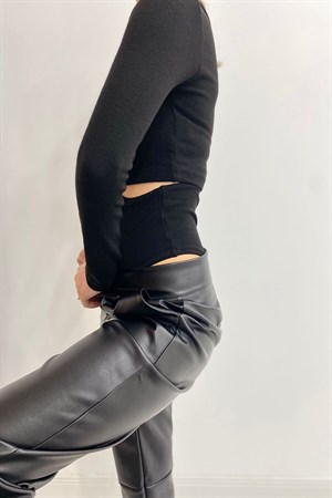 Siyah Çıtçıtlı İkili Bluz