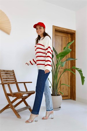 Kırmızı Çizgili Triko Kazak