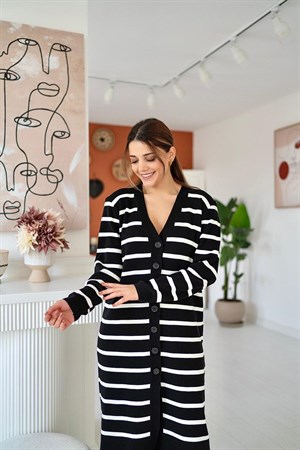 Düğmeli Triko Elbise