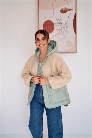 Mint Kapüşonlu Şişme Mont