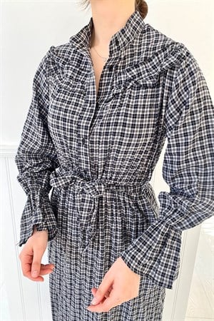 Gri Kuşaklı Volanlı Elbise