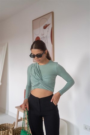 Çağla Önü Bağlama Detaylı Bluz