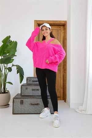 Pembe Yaka Detay Triko Kazak