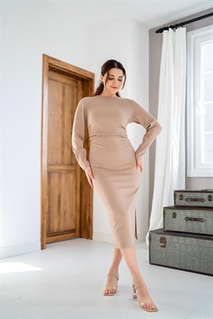 Vizon Yırtmaçlı ve Büzgülü Elbise