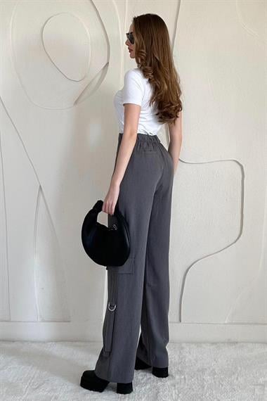 Önden Fermuarlı Cep Detaylı Pantolon