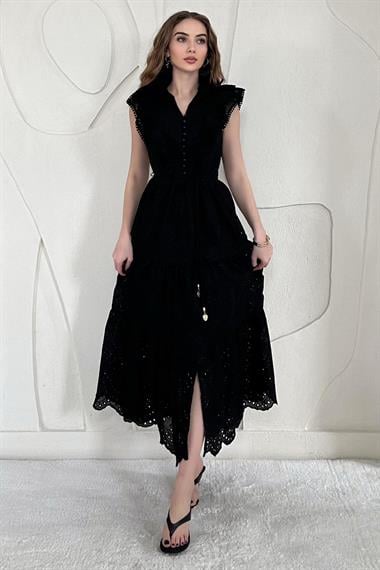 Siyah Fırfırlı Düğmeli Elbise