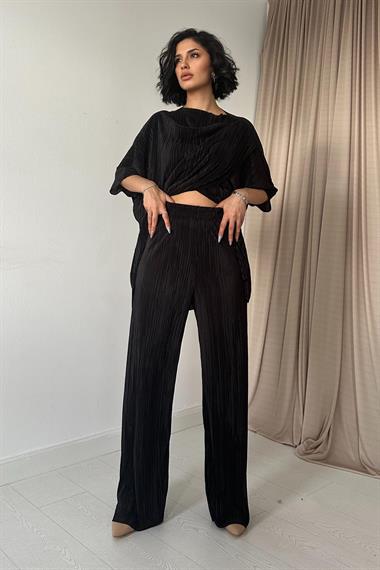 Ribbed T-Shirt and Trouser Set