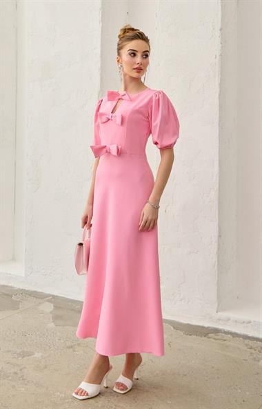 Pembe Fiyonk Detaylı  Midi Elbise