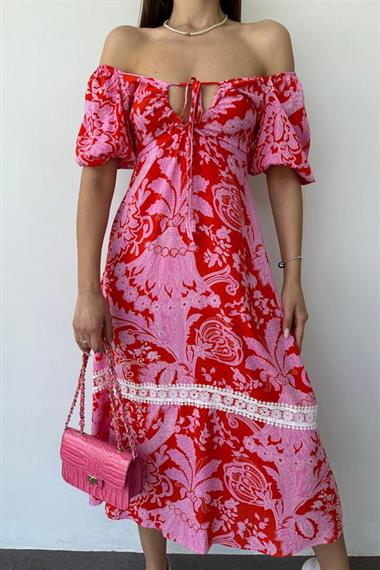 Pembe Göğüsten Bağlamalı Elbise