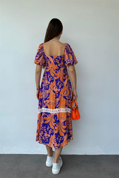 Turuncu Göğüsten Bağlamalı Elbise