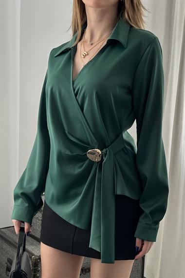 Zümrüt Gold Aksesuar Detaylı Saten Bluz