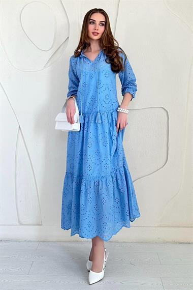 Mavi Astarlı Hakim Yaka Brode Elbise