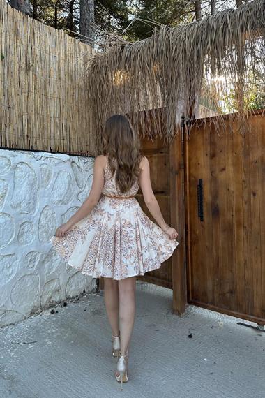 Ekru Halter Yaka Elbise