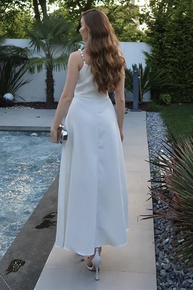 Beyaz İnci Askı Detaylı Kurdele Elbise