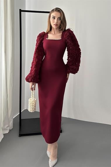 Bordo İncili Kare Yaka Kolları Gül Detaylı Elbise