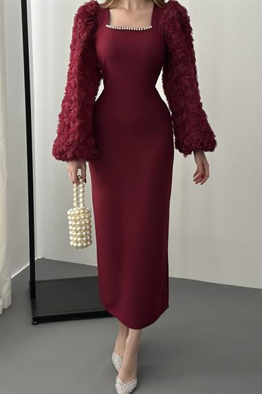 Bordo İncili Kare Yaka Kolları Gül Detaylı Elbise