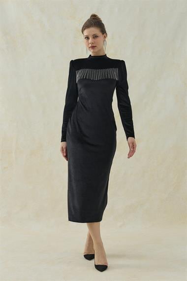 Siyah Işıltı Detaylı Midi Boy Kadife Elbise