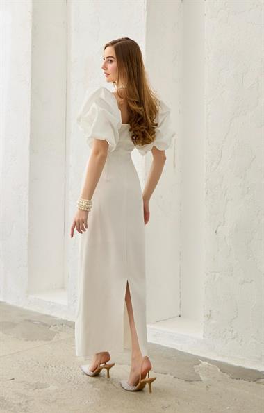 Beyaz Kolu Garnili İşleme Detaylı Elbise