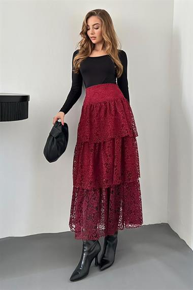 Kat Kat Detaylı Astarlı Dantel Etek