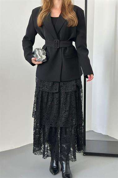 Kat Kat Detaylı Astarlı Dantel Etek