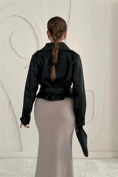 Siyah Kemerli Deri Ceket