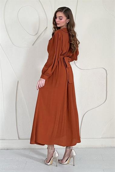 Kiremit Düğmeli ve Kuşaklı Elbise