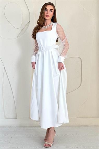 Beyaz Kolları Organize Kemer Detaylı Elbise