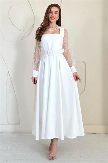 Beyaz Kolları Organize Kemer Detaylı Elbise