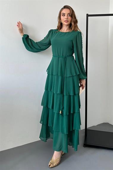 Zümrüt Kolu Dantel Detaylı Astarlı Kat Kat Şifon Elbise