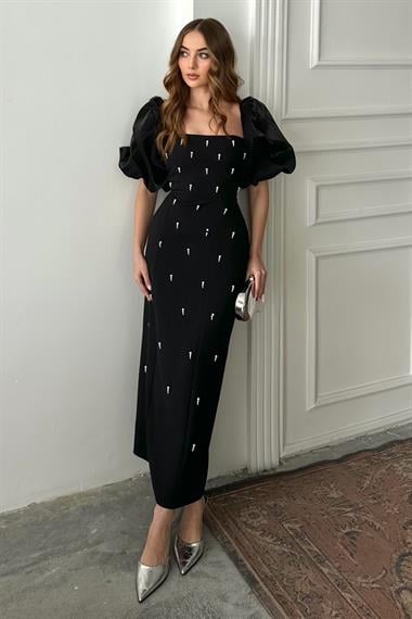 Siyah Kolu Garnili İşleme Detaylı Elbise