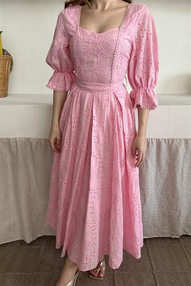 Pembe Kolu Lastikli Fistolu Kuşaklı Elbise
