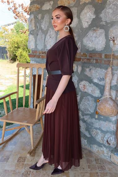 Kahverengi Kruvaze Yaka Kemerli Pilise Detaylı Elbise
