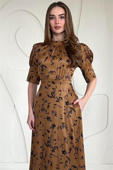 Taba Kuşaklı Saten Elbise