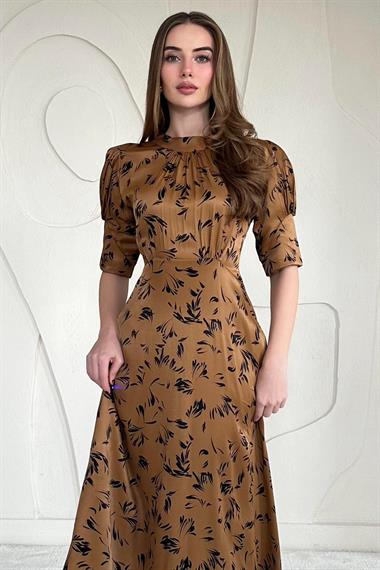 Taba Kuşaklı Saten Elbise