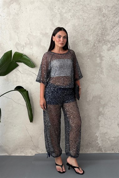 Lacivert Pullu Takım
