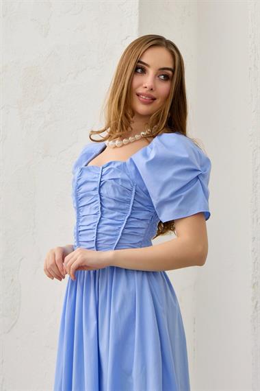 Mavi Arkası Gipe Detaylı Elbise