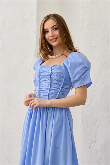 Mavi Arkası Gipe Detaylı Elbise